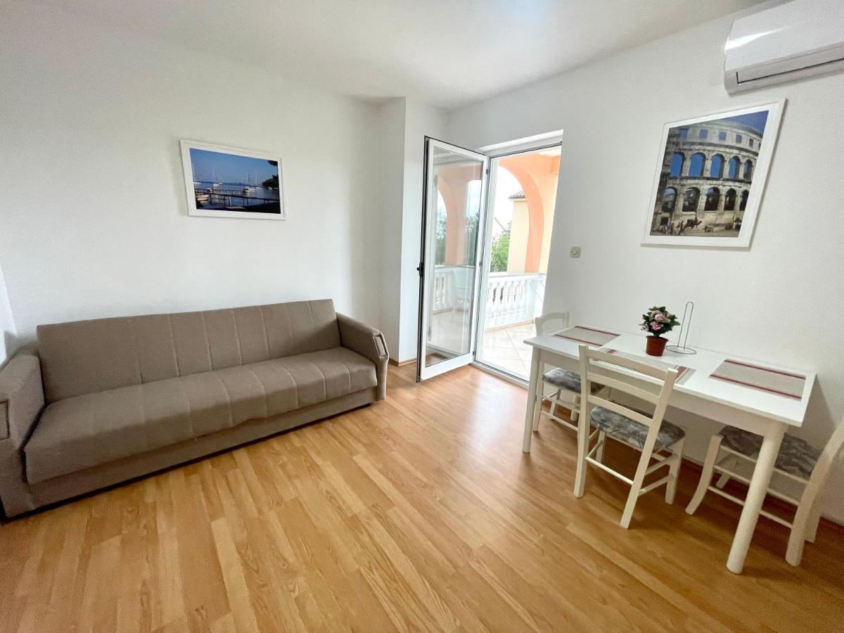 Julie Apartment Jadranovo